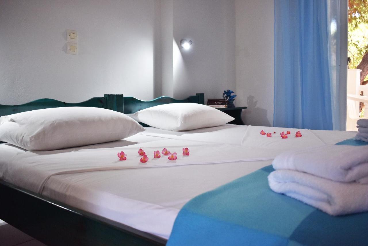 Kuris Studios & Apartments Vasilikí エクステリア 写真