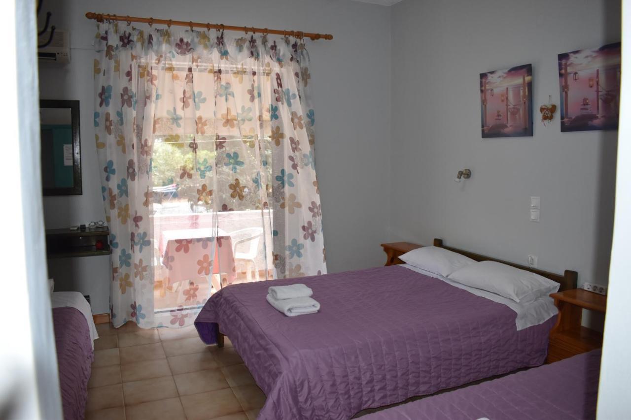 Kuris Studios & Apartments Vasilikí エクステリア 写真